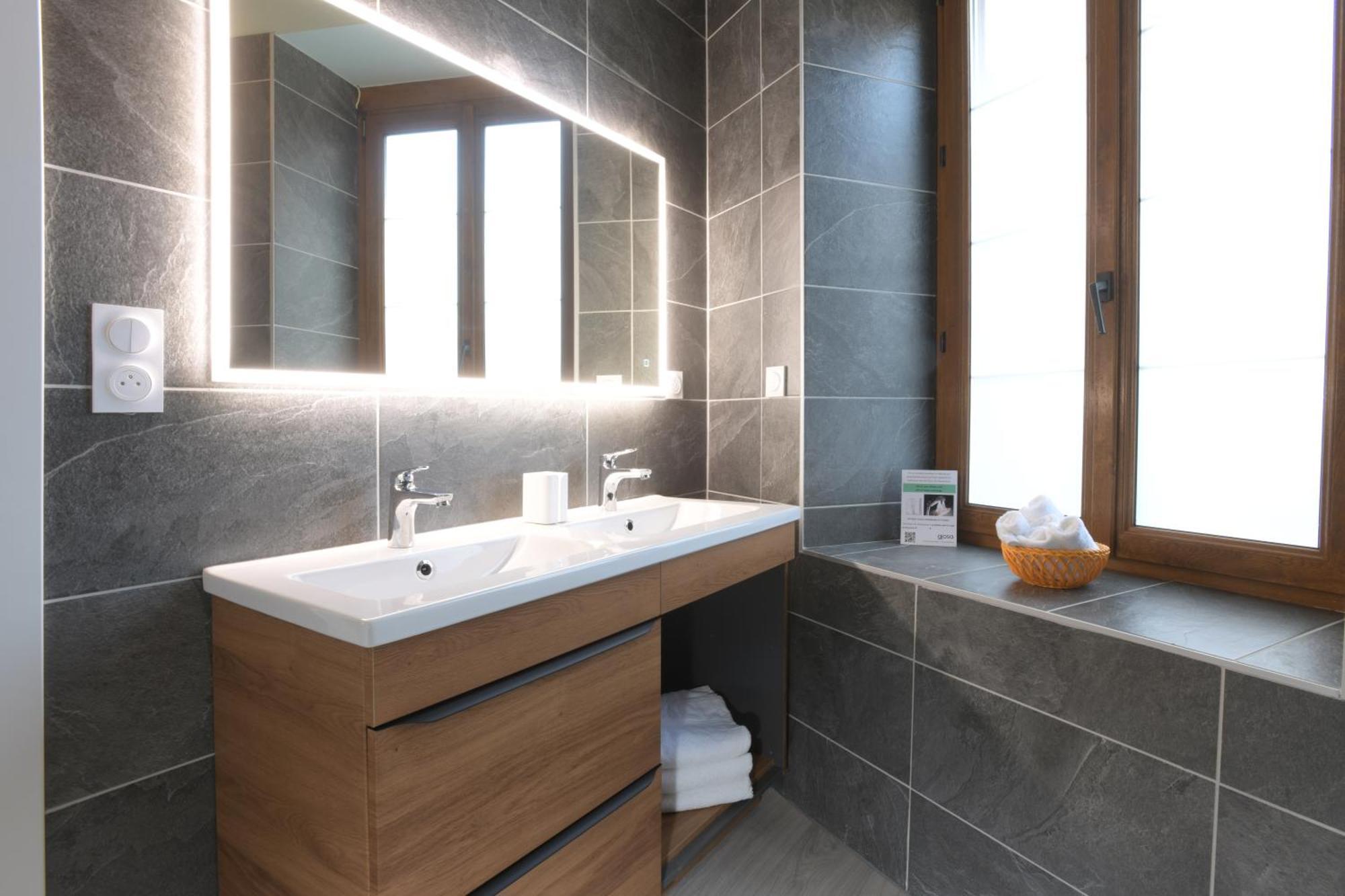 Au Cheval Blanc - Appartement Familial 6P Parking Prive Proche Colmar Centre Esterno foto